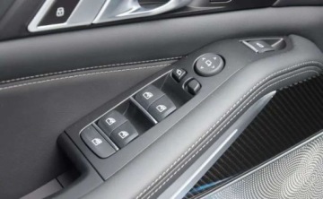 BMW X5 G05 2023 BMW X5 BMW X5 45e XDrive, Skretna tylna os, Reflektory laserowe 3.0 394KM, zdjęcie 14