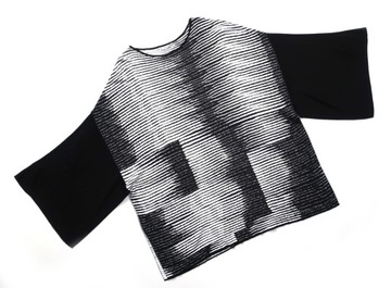 CZARNY BIAŁY SWETER PONCHO NARZUTKA OVERSIZE LUŹNA