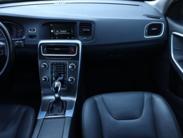 Volvo S60 II Sedan Facelifting 1.5 T3 DRIVE-E 152KM 2015 Volvo S60 T3, Automat, Skóra, Klima, Klimatronic, zdjęcie 7