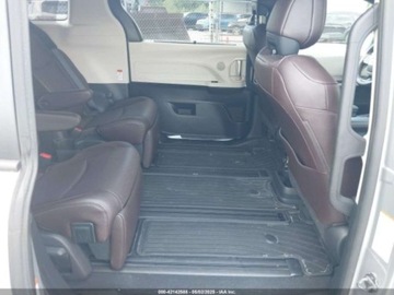 Toyota Sienna III 2022 Toyota Sienna Platinum, 2022r., 4x4, 2.5L 2.5 Benzyna 189KM, zdjęcie 9
