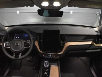 Volvo XC60 II Crossover Plug-in Facelifting 2025 2.0 T8 Plug-in hybrid 455KM 2026 VOLVO XC60 T8 Plug-In Hybrid AWD Plus Dark Suv 2.0 (455KM) 2026, zdjęcie 6