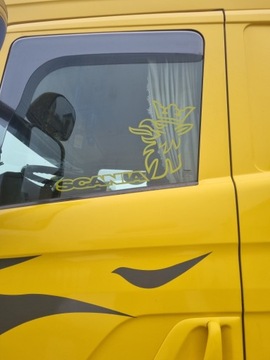 Наклейки на боковые стекла SCANIA GRYF, углы