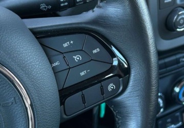 Jeep Renegade SUV 1.6 E-TorQ 110KM 2016 Jeep Renegade Longitude, Tempomat, Czujniki parkowania, Salon Polska 1.6, zdjęcie 20