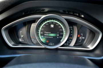 Volvo V40 II Hatchback Facelifting 2.0 D2 120KM 2017 Volvo V40 LiFt Full Led R-Design Digital Alcantara, zdjęcie 25