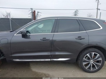 Volvo XC60 II 2022 Volvo XC 60 Recharge Plug-In Hybrid T8 Inscription Expression 2022 2.0, zdjęcie 2