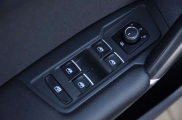 Volkswagen Tiguan II SUV 2.0 TDI 190KM 2018 Volkswagen Tiguan 2.0 TDI CR 190 KM, 4x4, Virtual, Navi, Kamera, Webasto,, zdjęcie 23