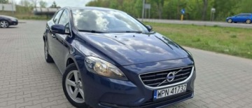 Volvo V40 II Cross Country 2.0 D4 DRIVE-E 190KM 2014 Volvo V40 Volvo V40 D4 Momentum 2.0 Diesel 190KM