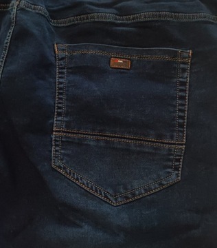 6XL Duże Spodnie Joggery Strecz Jeans Granat Tommy Wycierane
