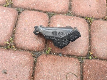 Absorber wyciszenie błotnika Astra K V 39173203