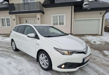 Toyota Auris II 2018 Toyota Auris Toyota Auris 1.8 Hybryda 99KM