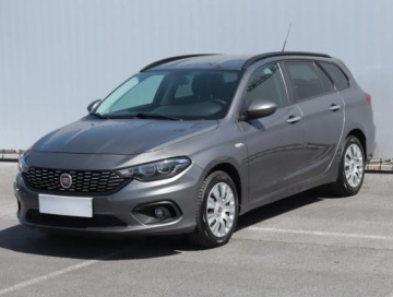 Fiat Tipo II Station Wagon 1.4 T-Jet 120KM 2016 Fiat Tipo 1.4 T-Jet, Klima, Parktronic, zdjęcie 1