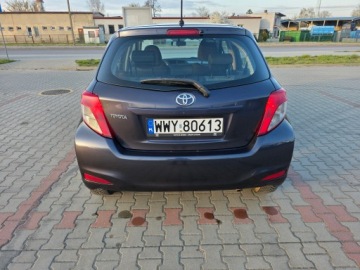 Toyota Yaris III Hatchback 5d Facelifting 1.33 Dual VVT-i 99KM 2014 TOYOTA YARIS (_P9_) 1.33 VVT-i (NSP90_) 99 KM, zdjęcie 5