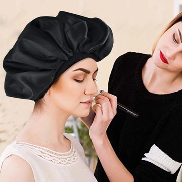 черный атласный ночной колпак с эластичным широким краем