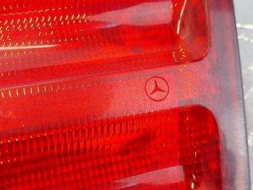 SVĚTLO PRAVÁ KRYT ZADNÍ MERCEDES E S210 W210 KOMBI