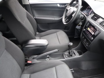 Skoda Rapid II Liftback Facelifting 1.0 TSI 110KM 2017 Skoda Rapid 1.0 TSI, Salon Polska, Klima, Tempomat, zdjęcie 8