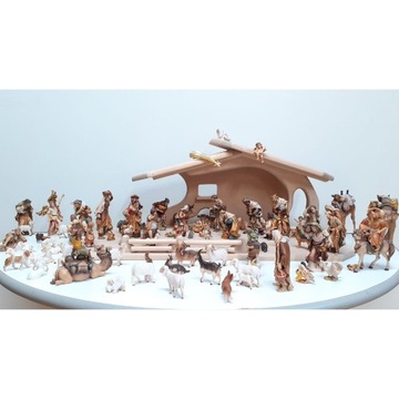 Szopka ze światłem Trzej Królowie z 86 figurkami - 9 cm / 70 x 29 x