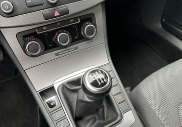 Volkswagen Passat B7 Variant 1.4 TSI BlueMotion 122KM 2012 Volkswagen Passat Variant Navi, PDC, zadbany, serwisowany 1.4 Benzyna 122KM, zdjęcie 22