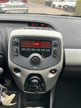 Toyota Aygo II Hatchback 5d 1.0 VVT-i 69KM 2014 Toyota Aygo 1.0 VVti Klima, zdjęcie 9