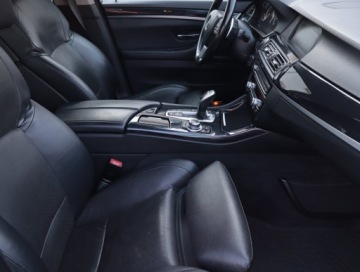 BMW Seria 5 F10-F11 Limuzyna 525d 218KM 2011 BMW 5 525d xDrive, Salon Polska, 214 KM, 4X4, zdjęcie 8