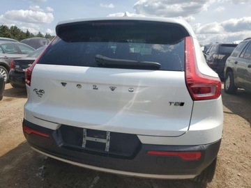 Volvo XC40 2021 Volvo XC 40 T5 MOMENTUM 2.0 Benzyna 248KM, zdjęcie 4