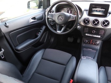 Mercedes Klasa B W246 Sports Tourer Facelifting 1.6 180 122KM 2018 Mercedes B B 180, Salon Polska, 1. Właściciel, zdjęcie 6