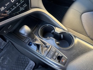 Toyota Camry IX Sedan 2.5 Hybrid Dynamic Force 218KM 2019 Toyota Camry 2.5 Hybrid Comfort CVT 2.5 Hybrid Com, zdjęcie 18