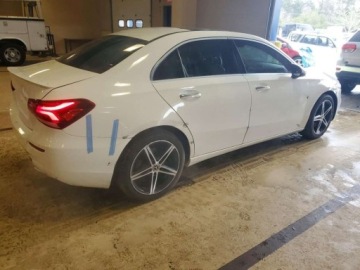 Mercedes Klasa A W177/V177 Sedan 2.0 220 190KM 2019 Mercedes-Benz Klasa A 2019r., A 220 4matic, 2L, od ubezpieczalni 2.0 191KM, zdjęcie 2
