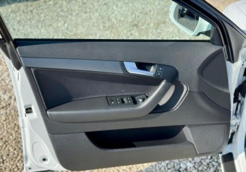 Audi A3 8P Hatchback 3d 1.6 TDI 105KM 2011 Audi A3 Sportback 1.6 TDI 105KM led climatronic 5 drzwi nowe sprzeglo 1.6, zdjęcie 14