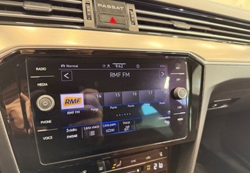 Volkswagen Passat B8 Variant Facelifting 2.0 TDI SCR 150KM 2022 Volkswagen Passat Unikatowe wyposazenie - Masaze - 4 kamery - LED Matrix -, zdjęcie 27