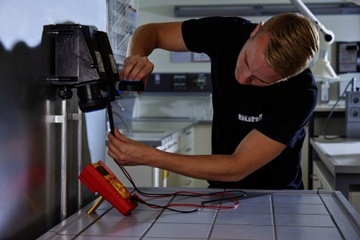 MIERNIK MULTIMETR CYFROWY DO 600 V AC CAT IV WIHA