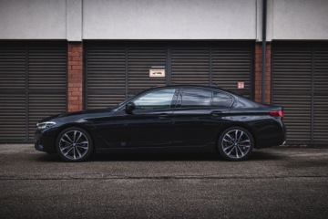 BMW Seria 5 G30-G31 Limuzyna Facelifting 2.0 520d 190KM 2021 BMW 520 d 2.0 Shadow Line Steptronic, zdjęcie 28