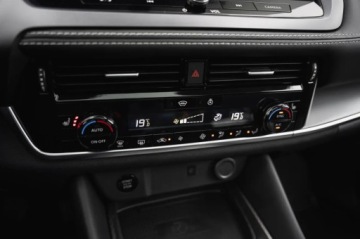 Nissan Qashqai III Crossover Facelifting 1.3 DIG-T MHEV 158KM 2025 Nissan Qashqai 1.3 DIG-T MHEV, 1. Właściciel, zdjęcie 18