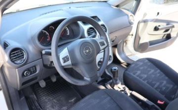 Opel Corsa D Hatchback 5d Facelifting 1.2 Twinport ECOTEC 85KM 2014 Opel Corsa Zadbany, klimatyzacja ,wielof. kierownica, Spalanie 4L 100 Km, zdjęcie 6