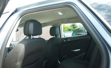 Opel Astra J Sports Tourer 1.4 Turbo ECOTEC 140KM 2011 Opel Astra 1.4T 140KM Led Xenon PDC Climatronic serwis ASO Alu 1.4 Benzyna, zdjęcie 24