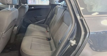 Opel Astra J Sports Tourer Facelifting 1.7 CDTI ECOTEC 110KM 2014 Opel Astra 1.7 CDTI 110KM Bogata wersja 1.7 Diesel 110KM, zdjęcie 11
