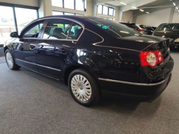 Volkswagen Passat B7 Limousine 2.0 TDI CR DPF BlueMotion 140KM 2010 Volkswagen Passat 2.0 TDI 140 KM, Automat, Serwis, zdjęcie 4