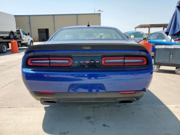 Dodge Challenger III 2022 Dodge Challenger RT Scat Pack 2022 6.4l 6.4 Benzyna 485KM, zdjęcie 2