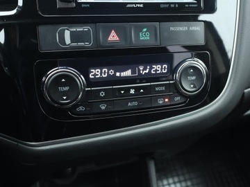 Mitsubishi Outlander III SUV Facelifting 2015 2.0 MIVEC 150KM 2015 Mitsubishi Outlander 2.0, Salon Polska, GAZ, 4X4, zdjęcie 12