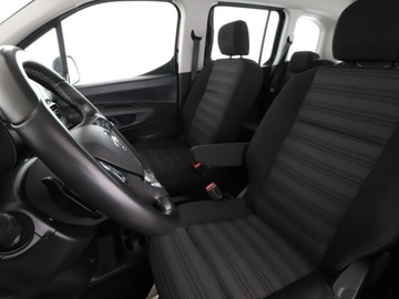 Opel Combo E Kombivan 1.5 Diesel 131KM 2019 Opel Combo Life automat navi kamera i czujniki, zdjęcie 12