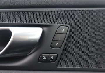 Volvo XC60 II Crossover Facelifting 2.0 B5 250KM 2024 Volvo XC 60 B5 AWD Hybrid Benzyn 25014KM Plus Dark LIFT Android Salon POLS, zdjęcie 21