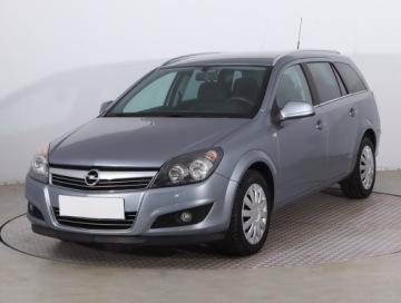 Opel Astra J Sports Tourer 1.6 Twinport ECOTEC 115KM 2011 Opel Astra 1.6 16V, Salon Polska, Klima, zdjęcie 1
