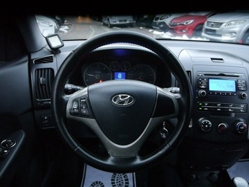 Hyundai i30 I CW 1.6 CRDi 115KM 2008 Hyundai i30 1.6 Stan b.dobry bez rdzy Gwarancja12m, zdjęcie 14