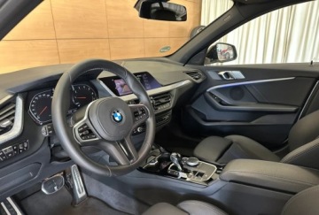 BMW Seria 1 F40 2021 BMW Seria 1 M SPORT Salon Polska ASO R-CARS Warszawa 1.5 Benzyna 136KM, zdjęcie 11