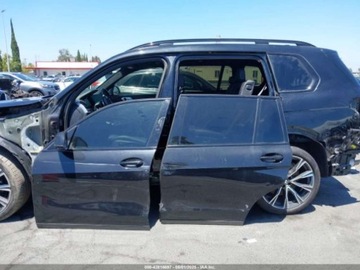 BMW X7 2021 BMW X7 M50i 2021 4.4l 4.4 Benzyna 523KM, zdjęcie 2