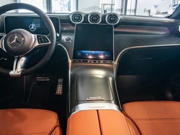 Mercedes GLC C254/X254 2025 GLC Coupe 200 d 4-Matic Avantgarde 2.0 (163KM) 2025, zdjęcie 9