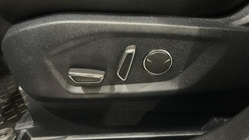 Ford S-Max II Van Facelifting 2.0 EcoBlue 150KM 2020 Ford S-Max 2.0 EcoBlue ST-Line aut Van, zdjęcie 26