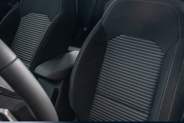 Kia Ceed III Hatchback Facelifting  1.5 T-GDI 160KM 2023 Kia Cee&#039;d 1.5 T-GDI DCT Hatchback 160KM 2023, zdjęcie 4