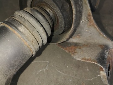 HŘÍDEL HNACÍ MERCEDES BENZÍN W211 2.7 CDI 21141004506