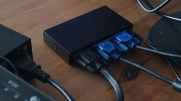 Разветвитель Разветвитель VGA 1 x 2 монитора FullHD