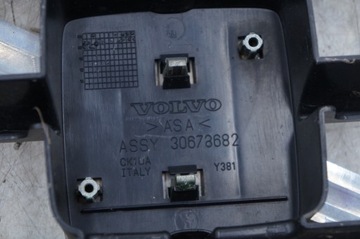 MASKA MŘÍŽKA CHLADIČŮ VOLVO XC70